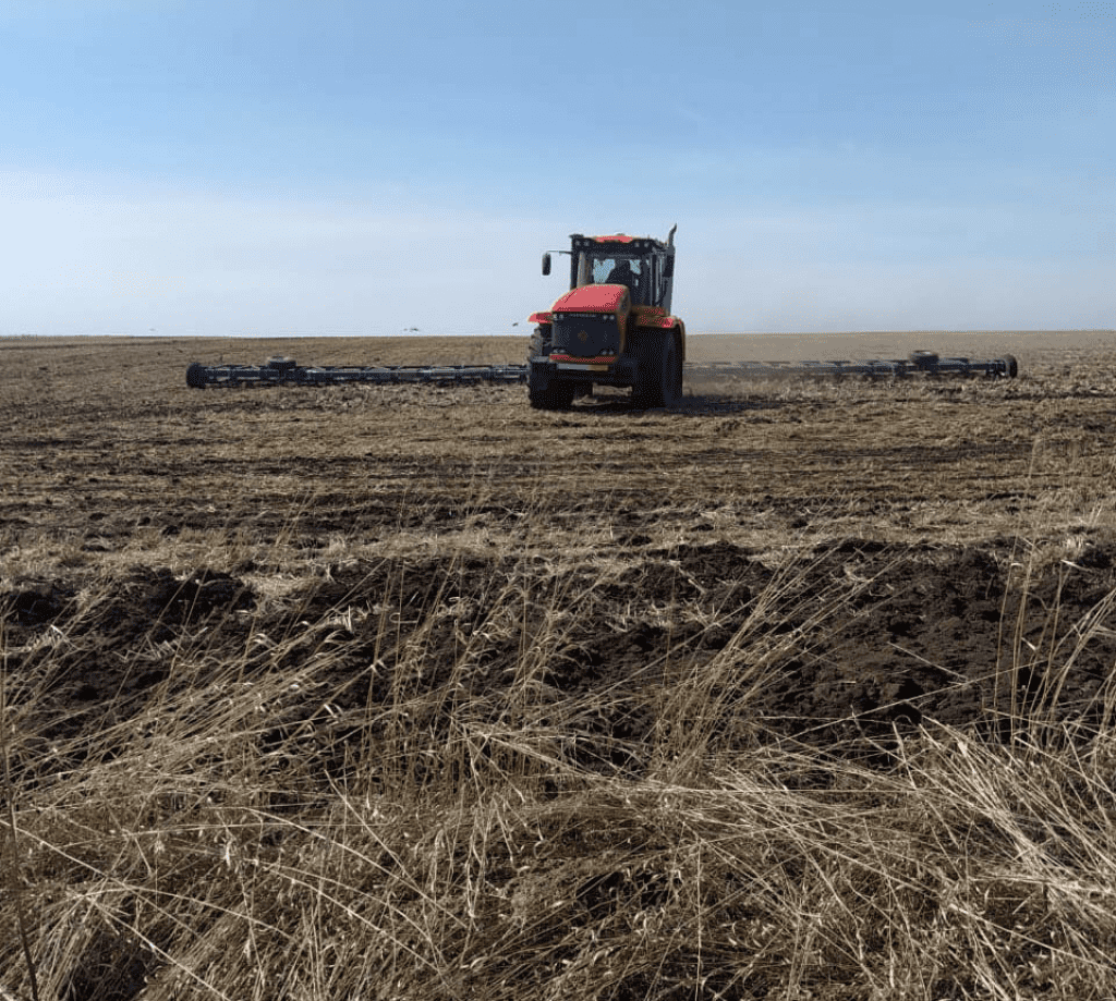 В Матвеевском районе приступили проведению весеннее-полевых работ